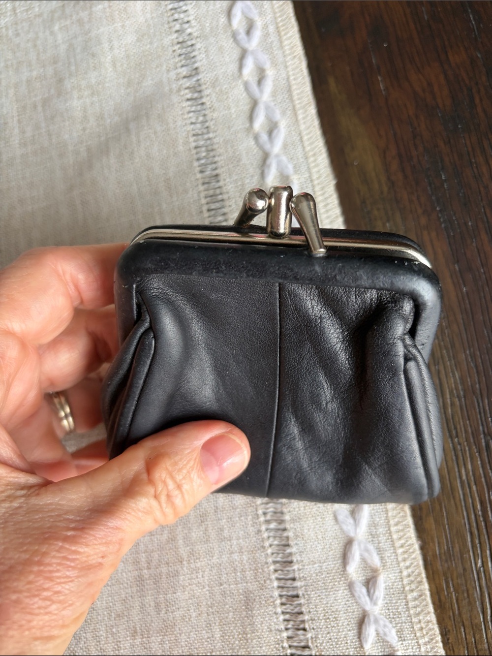 Vintage Genuine Leather Kiss-Lock Coin Purse - Black - Picture 8 of 16